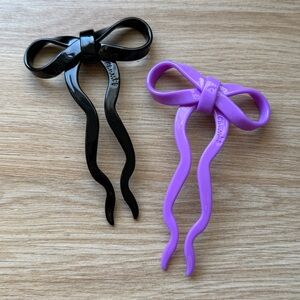 Chunks • Set of 2 • Small Bow Hairpin • Black & Purple • Cellulose Acetate